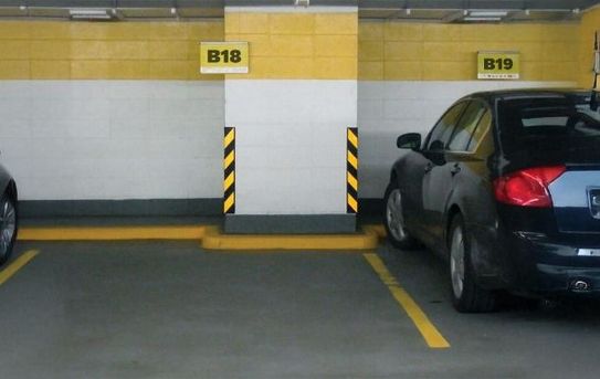 2.6’ Corner Wall Guard