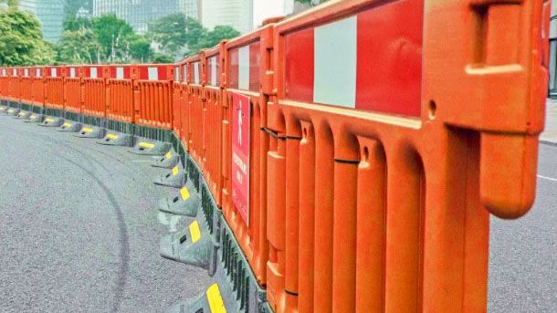 StrongWall Plastic Construction Barrier